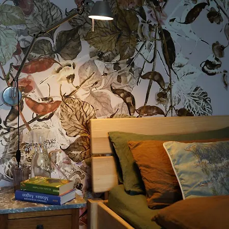 Copper Beech Place Apartment *